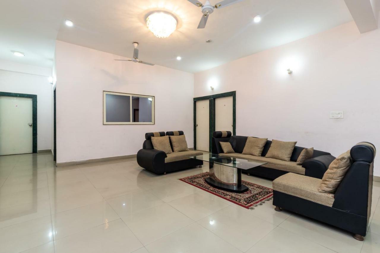 Отель Spot On 48618 Vasundhara Gardens Бхопал Экстерьер фото