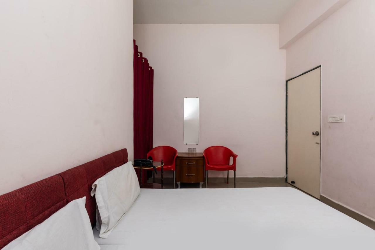 Отель Spot On 48618 Vasundhara Gardens Бхопал Экстерьер фото